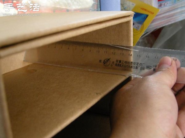 （转）旧硬纸板改造成收纳盒 第26步