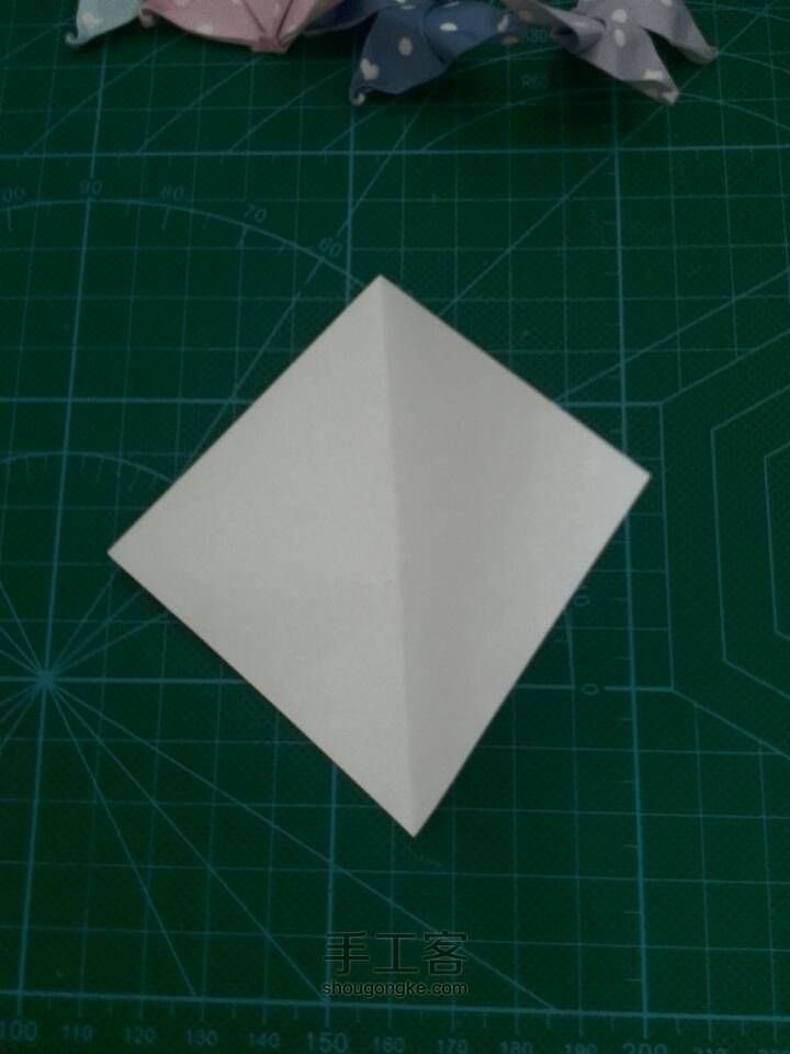 立体蝴蝶折纸 第3步