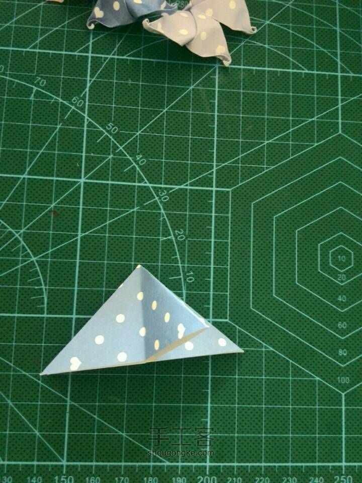 立体蝴蝶折纸 第5步