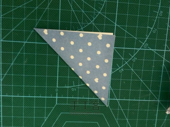 立体蝴蝶折纸 第2步