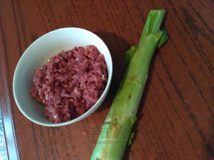 川菜——碎牛肉炒莴笋 第1步