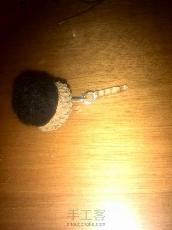 刚刚做的一个差点把家都烧着了-_-
(用火烧胶棒粘壳时火掉到卫生纸上了)oh~