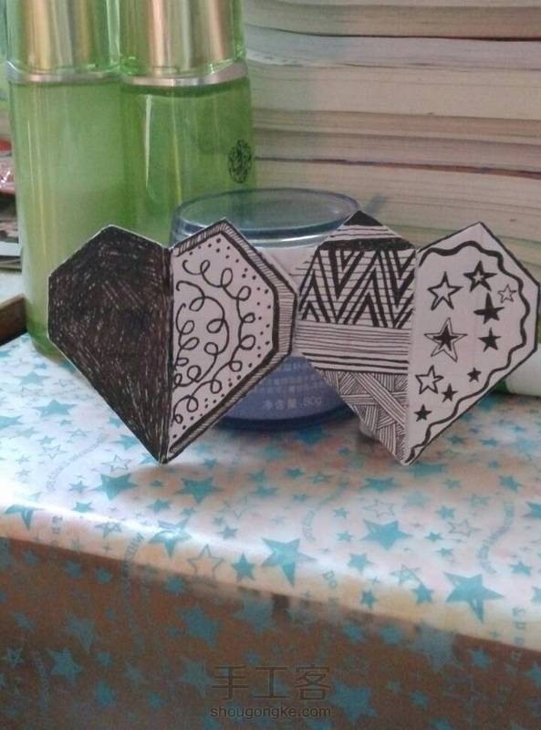 很粗糙啊，线描画的不好，不过，还好做出来了！