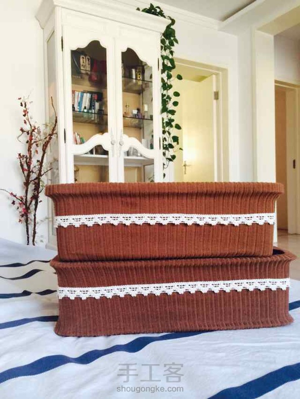 一件打底衫改造的两个整理盒。 第2张