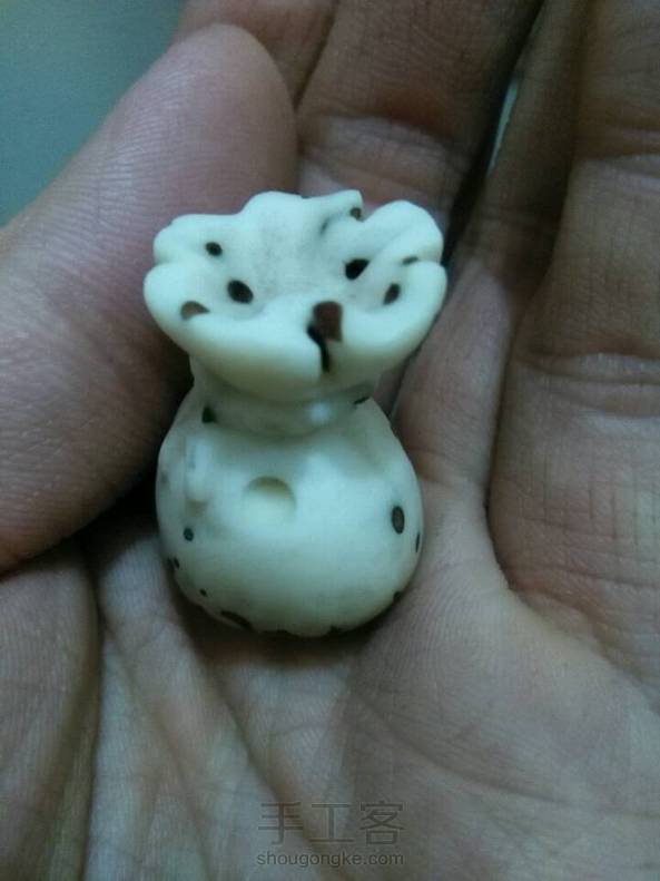 第一次，手残，诚请老师给个点评！顺便问下凹槽处如何打磨？