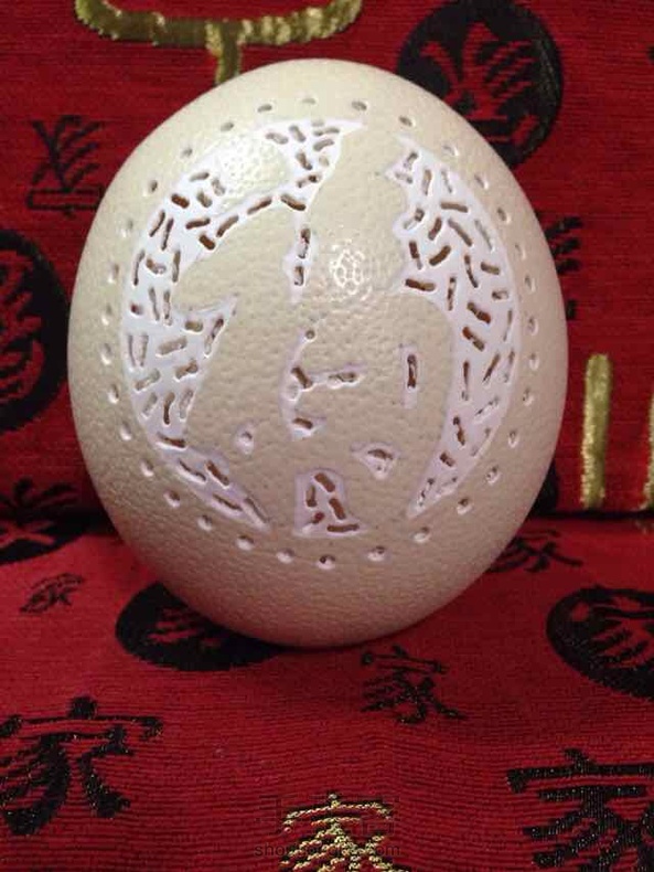 用的驼鸟蛋，太硬了。

