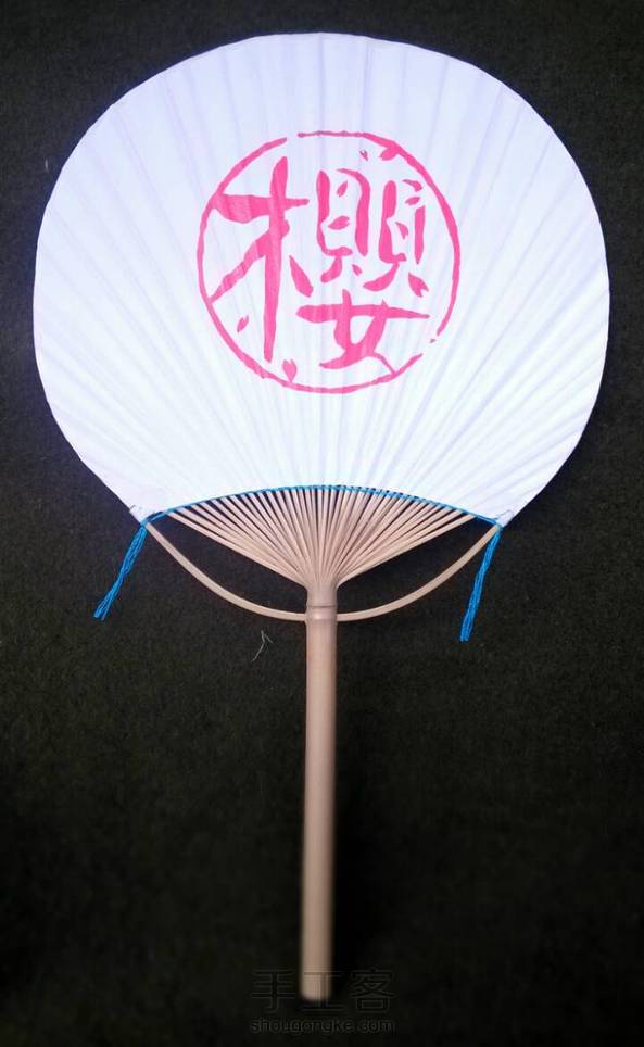 今年继续画团扇，本季主打樱花哦~🌸🌸🌸