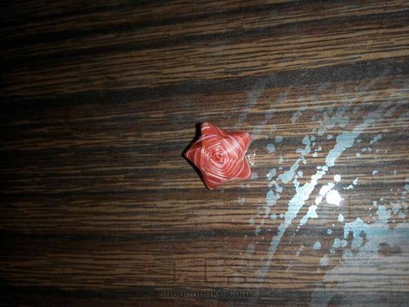 没纸了，拿塑料绳做了一个这样的。