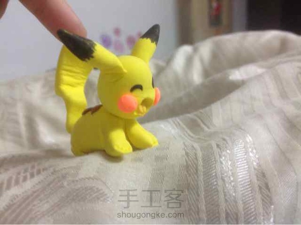 没有丙烯用的马克笔结果太粗没画好.. 不知道肿么改就直接挖掉了嘴巴///  第1张