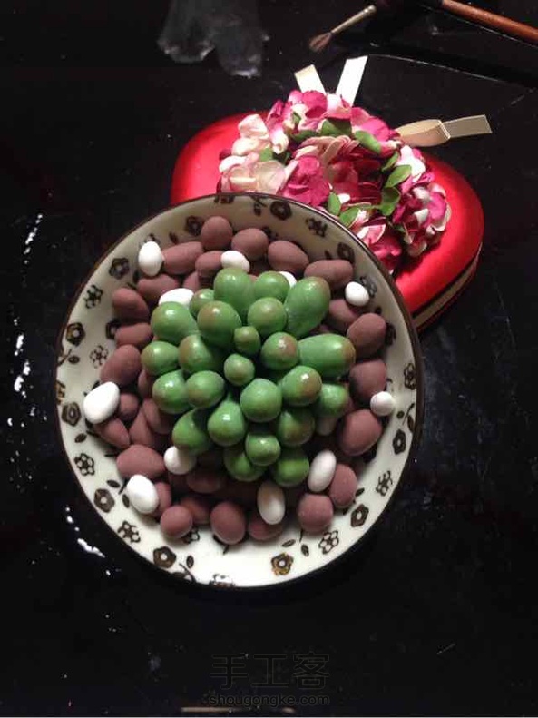 有点失败，多肉和石头的比例不太对，呵呵