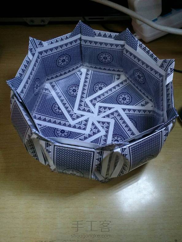 就是扑克牌颜色太丑了😁好看