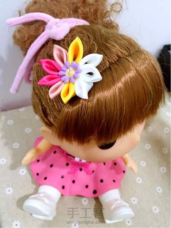 春浓怎奈风月轻，
即来尘世可无情。
执手共漫花枝下，
不负春光不负卿。 第2张