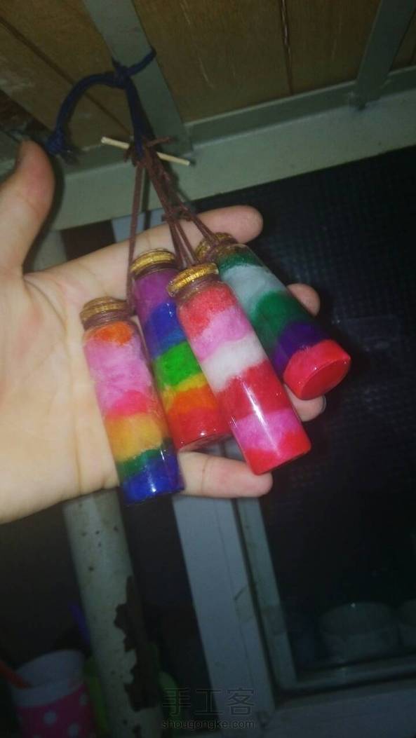 羊毛毡星云瓶，一般般挂在床头。淘宝买十个瓶子就给我坏了四个。 第6张