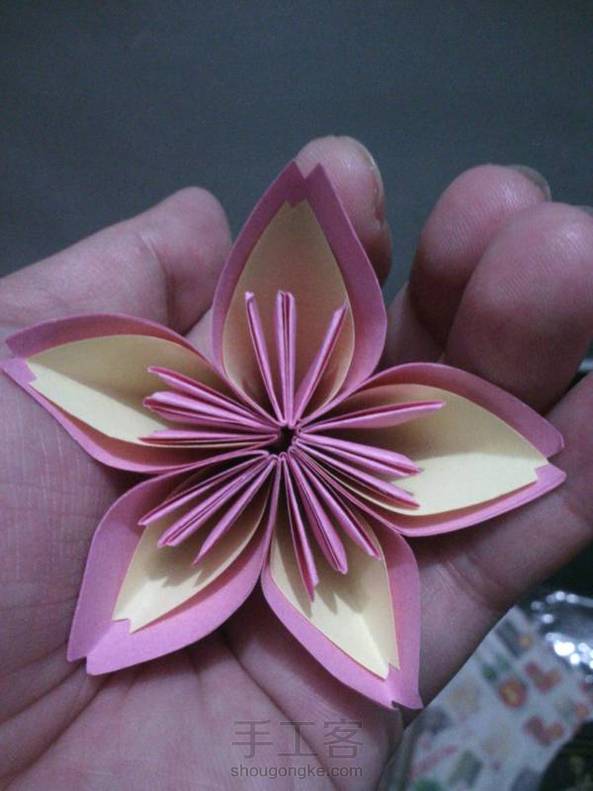 第一朵折纸樱花！