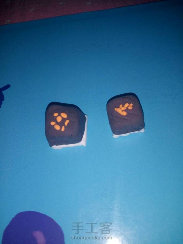 我和儿子做的，粘土做的