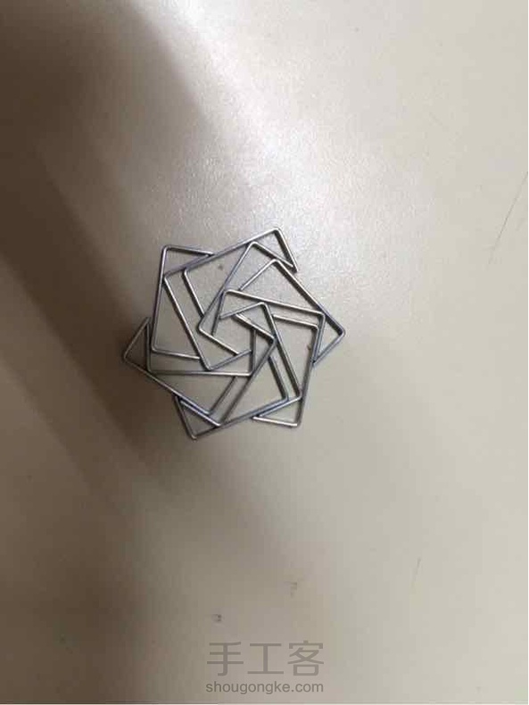 一朵订书钉玫瑰花