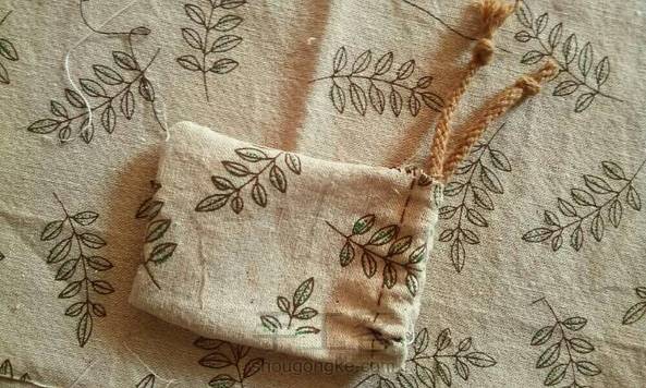 自己做的束口袋，就是缝得太差了