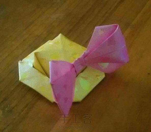 一不小心，蝴蝶结做的大了些。。😜😜