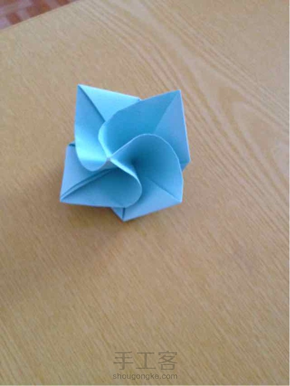 终于会折一种玫瑰了