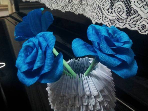 请无视花下白色的不明物 第1张