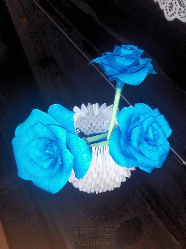 请无视花下白色的不明物 第2张