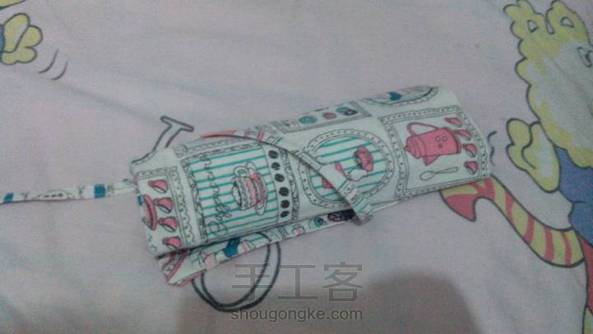 某宝新回来的小缝纫机~真心缝的好心塞~不过做好了还是很开心，第一件作品