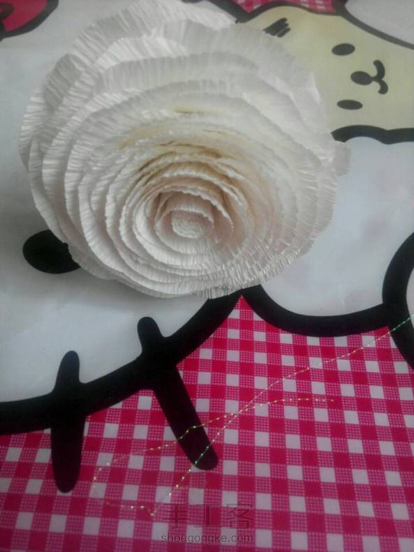 我做的  皱纹纸玫瑰花