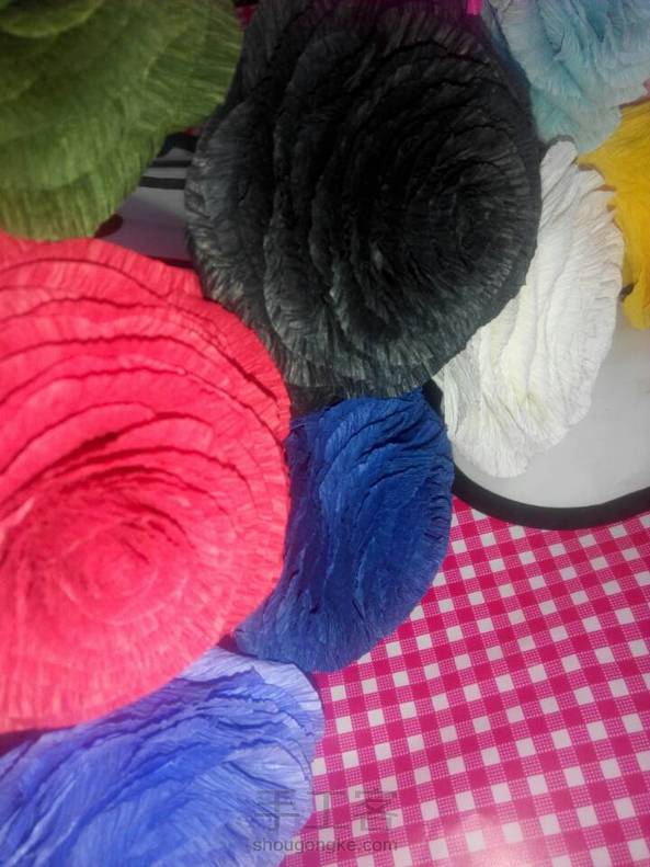 我做的  皱纹纸玫瑰花 第6张