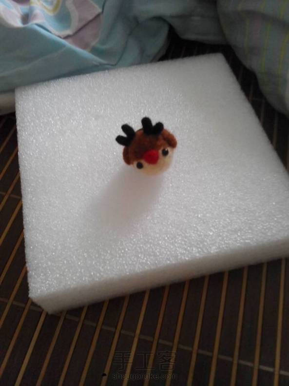 小鹿胸针终于做好啦！拿出来晒晒，我妈还说像只狗，哇咔咔。