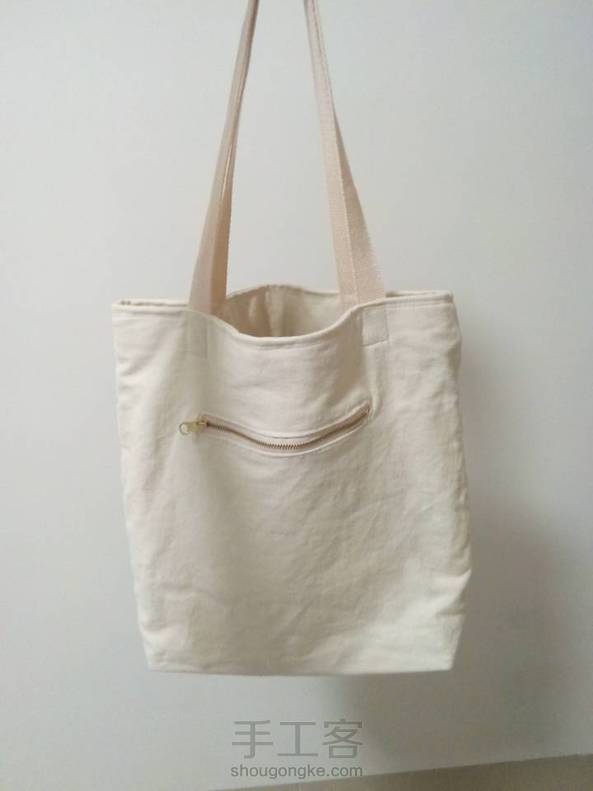 学习中……牛仔马赛克包包，做了一点小改进，满意满意，超级喜欢。自然光线实物拍摄大图细节图，最后一张文艺范儿的图，等等……中间乱入的花是什么鬼😂 第1张