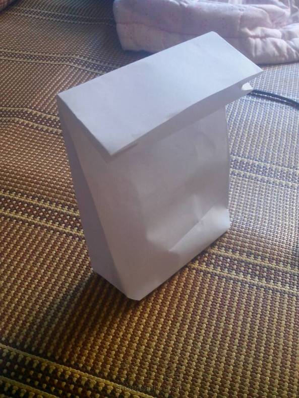 用白纸做的，没用打孔器，将就吧！