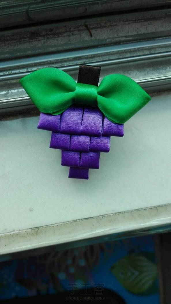 家里没螺纹的，就只有拿紫色跟绿色丝带了！