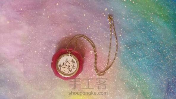 彩铅绘图  有一面钥匙扣我用黄色马克笔上色了