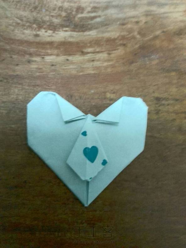 看起来感觉怪怪的