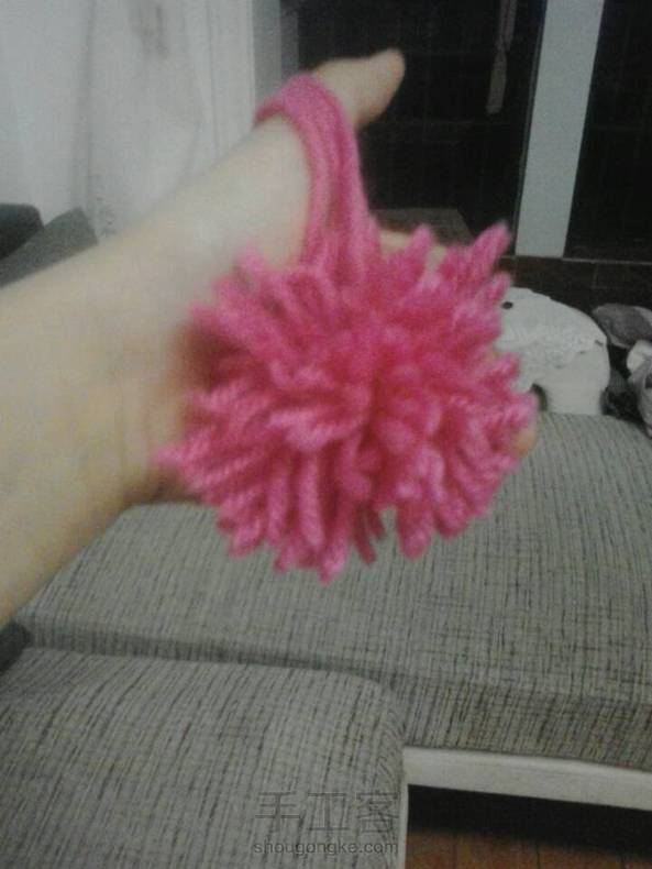 额  光线有点暗