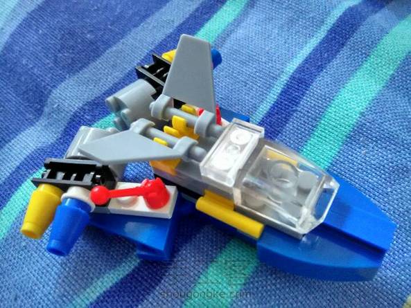 乐高小飞艇出教程了！有兴趣的可以来看看！●▽● 第1张