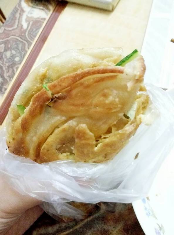 看到以前的照片突然知道今天该做啥吃了，生菜换成黄瓜丝更爽口一些 第1张