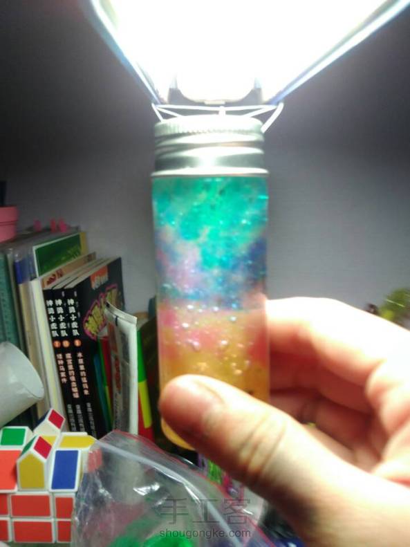 第一次做星空瓶，突然发现一种很好的创意，哈哈，过几天发教程😊！