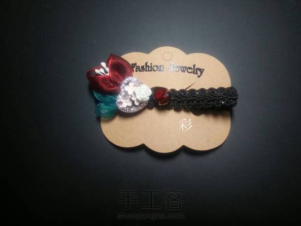 这是有绿叶的红色郁金香，有详细教程，不喜欢绿叶的换成别的都可以，成品真心美，红配绿和红配黑都美得不要不要的 第4张