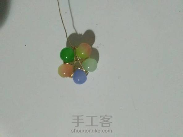 没有一样的珠子，做了个彩色的