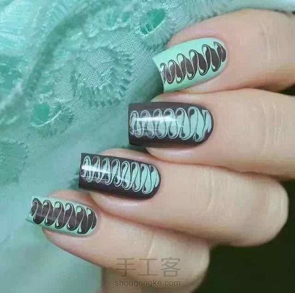 在家也能做美甲
有教程，转自网络 第1张