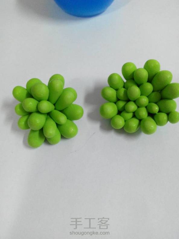 手边没有指甲油，也没颜料，，抹了点睡眠面膜提亮，肉肉也要做面膜，哈哈。 第1张