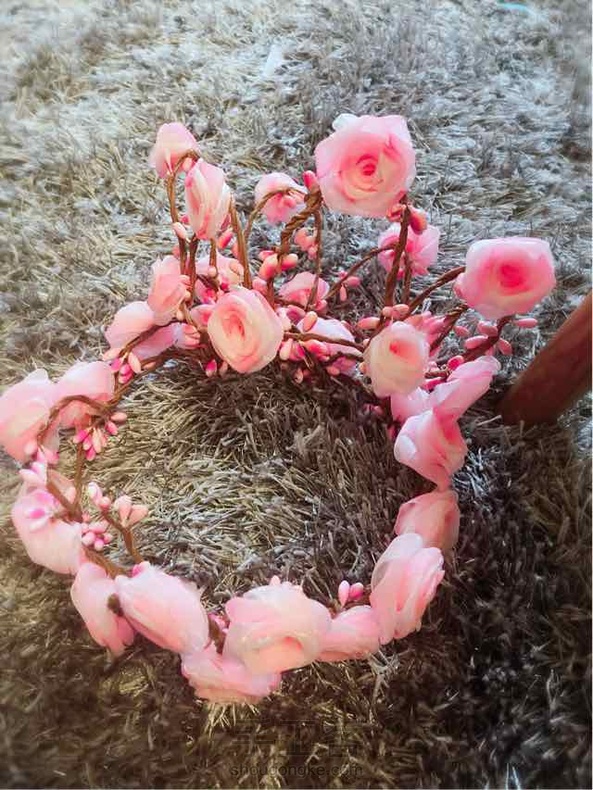 美拍有直播了，腿都坐麻了，不过看到很多人喜欢手工感觉略爽