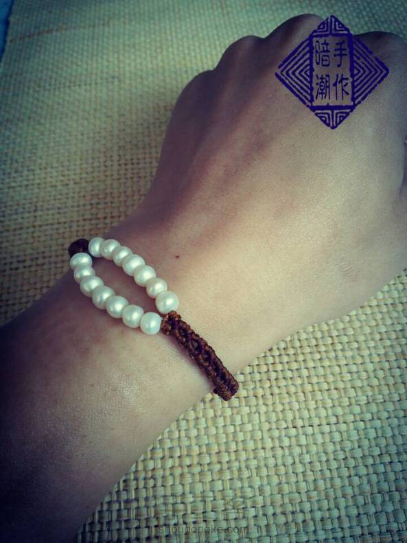 颜色搭配有点问题，轴线换成浅色就好了。发了教程，大概介绍了编制过程。 第2张