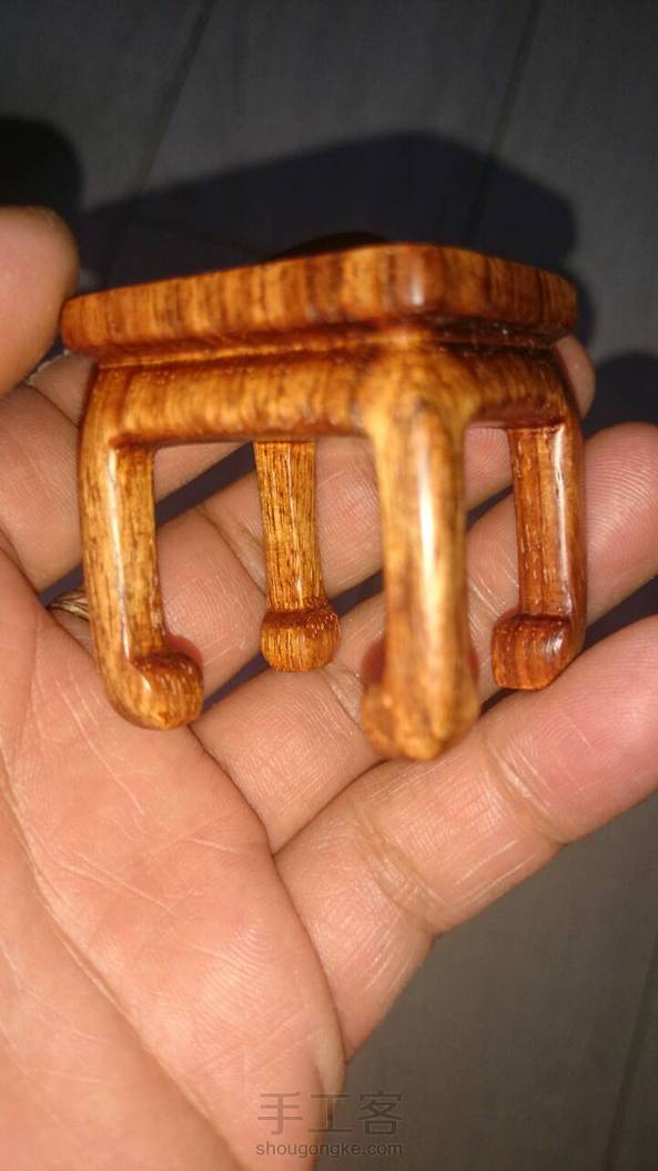 习作，叫做凳子或者边几 第1张