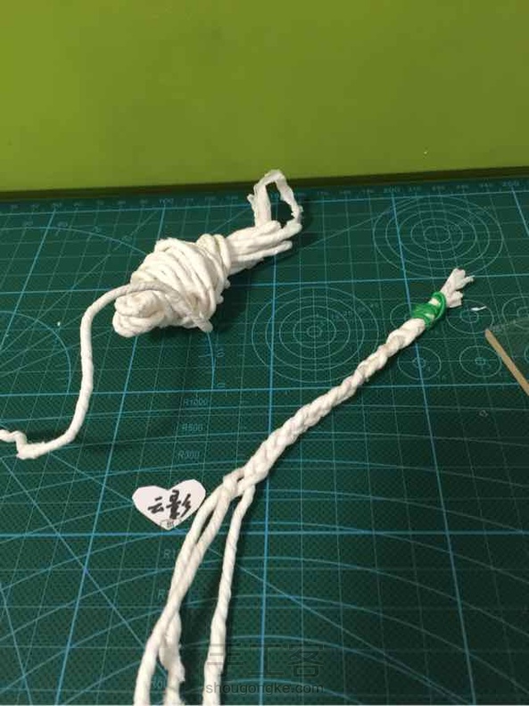 完任务做了一个超级简单小花瓶，卫生纸和纸杯的材料，有教程…… 第2张