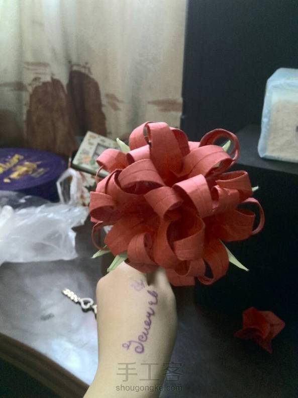 折的好辛苦呀。我咋了八朵花！