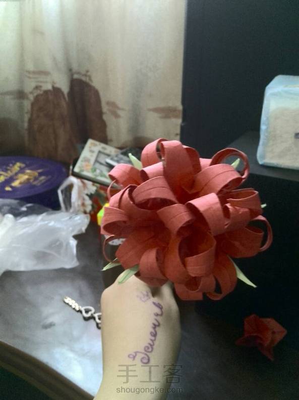 折的好辛苦呀。我咋了八朵花！ 第1张