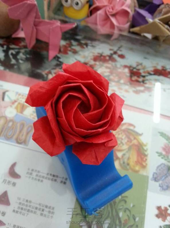 学习作品，外围花瓣不能聚拢，不知问题出在哪里。