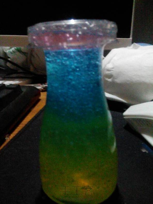 唉，做的很难看。随便找了个瓶子。